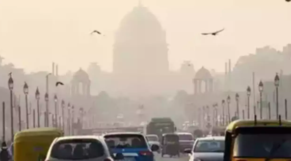 Air Pollution In Delhi: Delhi pollution fight needs hyper local monitoring,tie-up with neighbours, better public transport
